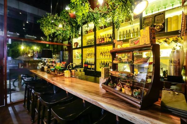 Yipzee bar sing buri