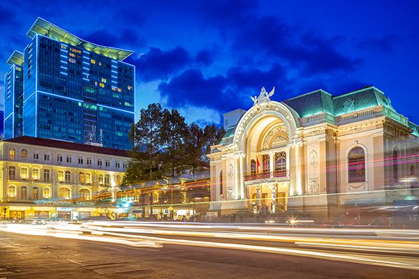 Hướng dẫn tham quan Nhà hát Thành phố Hồ Chí Minh