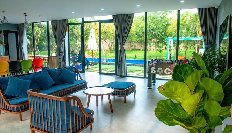 phong-khach-villa-18-tan-view-bungalow-villa-homestay-ba-vi-ha-noi-03