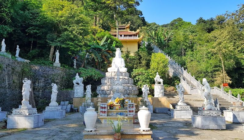 den ba chua thuong ngan tam dao