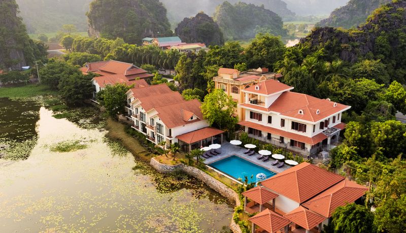 khuon vien tam coc la montagne resort spa hoa lu ninh binh 