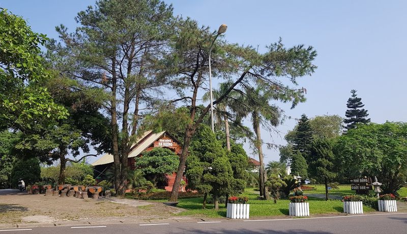 nha hang xa huong ba vi