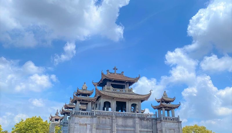 justfly nha tho da phat diem ninh binh