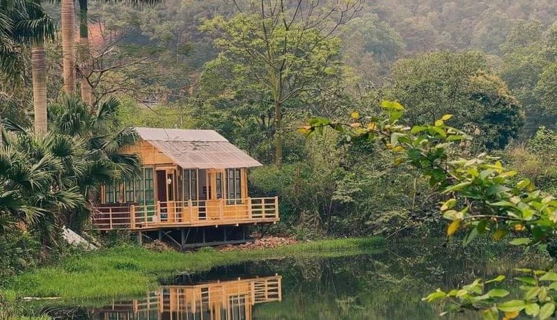 justfly nha ben ho may homestay soc son