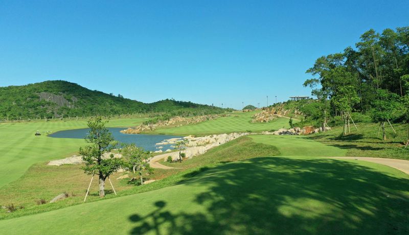 san golf hoang gia royal golf course ninh binh 