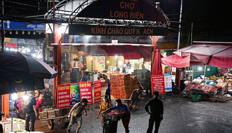 cho long bien ha noi 