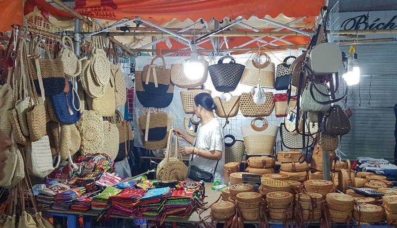 cho dem pho co ha noi 