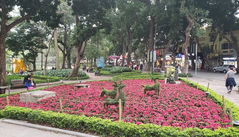 vuon hoa ly thai to ha noi 