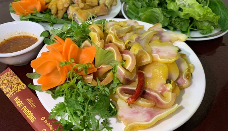 nha hang ngoc phuong son tay ha noi 