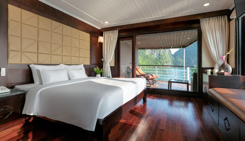 royal suite pelican classic pelican cruise ha long