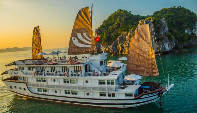 bhaya classic bhaya au co cruise ha long bay