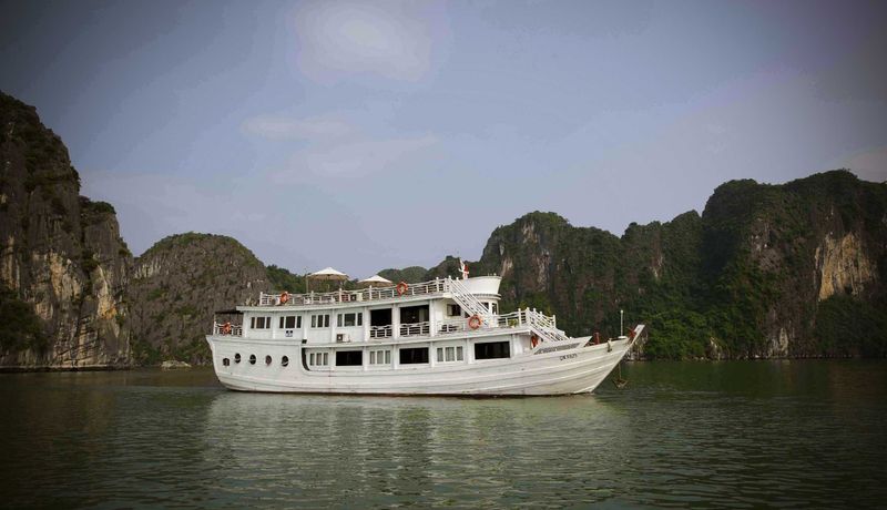 bhaya classic premium bhaya au co cruise ha long bay