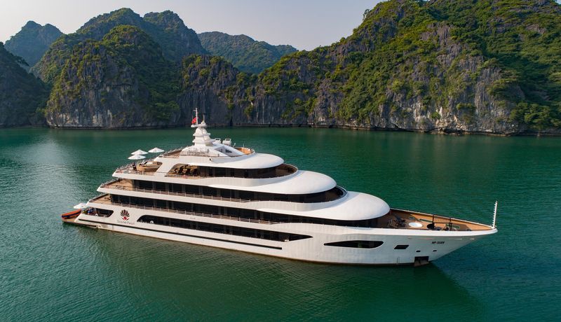 scarlet-pearl-cruise-ha-long-bay 