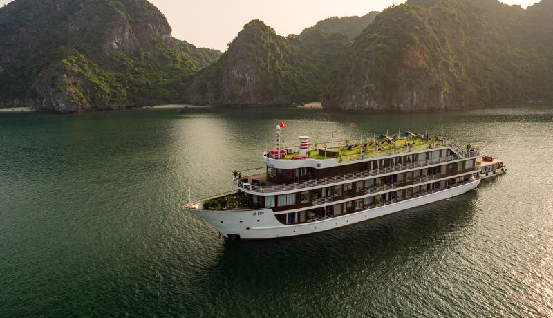 la casta regal cruise 24 cabin ha long bay