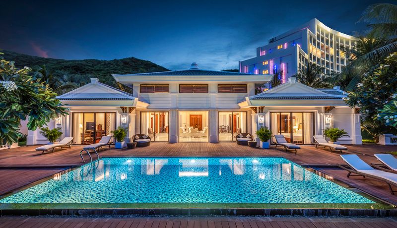 vinpearl resort spa nha trang bay
