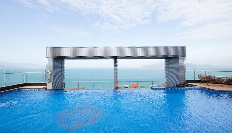 comodo nha trang hotel