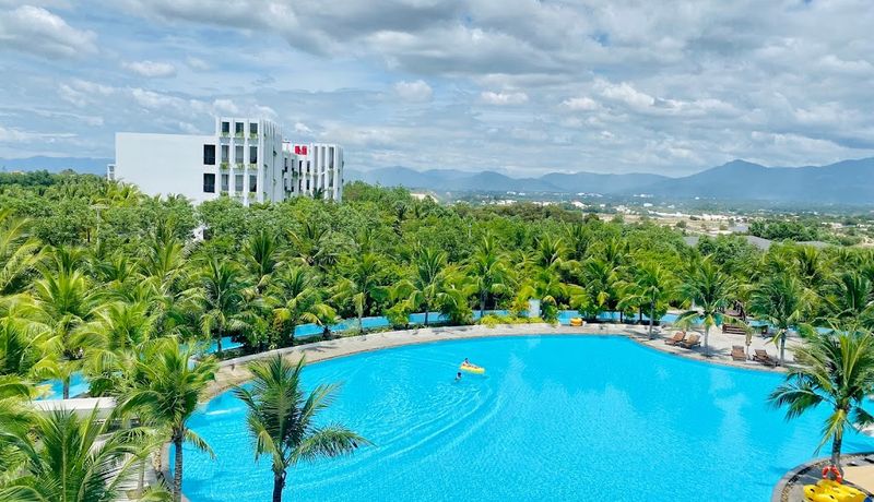 cam ranh riviera beach resort spa nha trang 