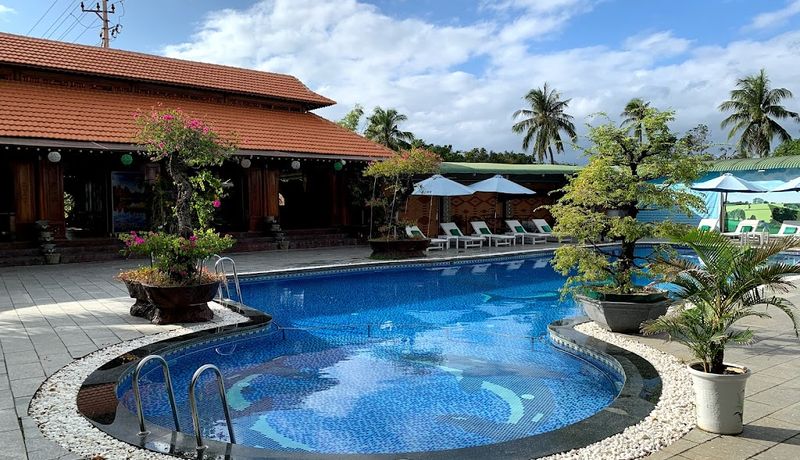 white sand cam ranh hotel nha trang