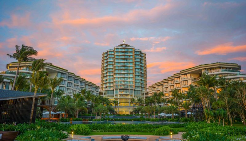 intercontinental phu quoc long beach resort
