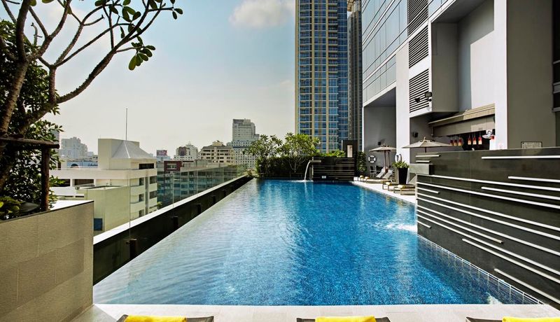 novotel bangkok ploenchit sukhumvit thailand