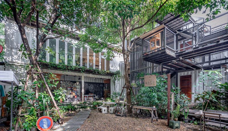 the yard hostel bangkok thailand