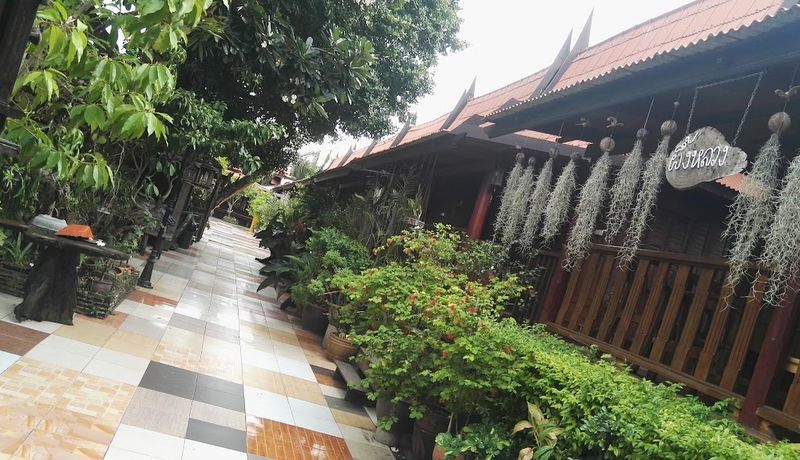 mrs bee homestay thailand