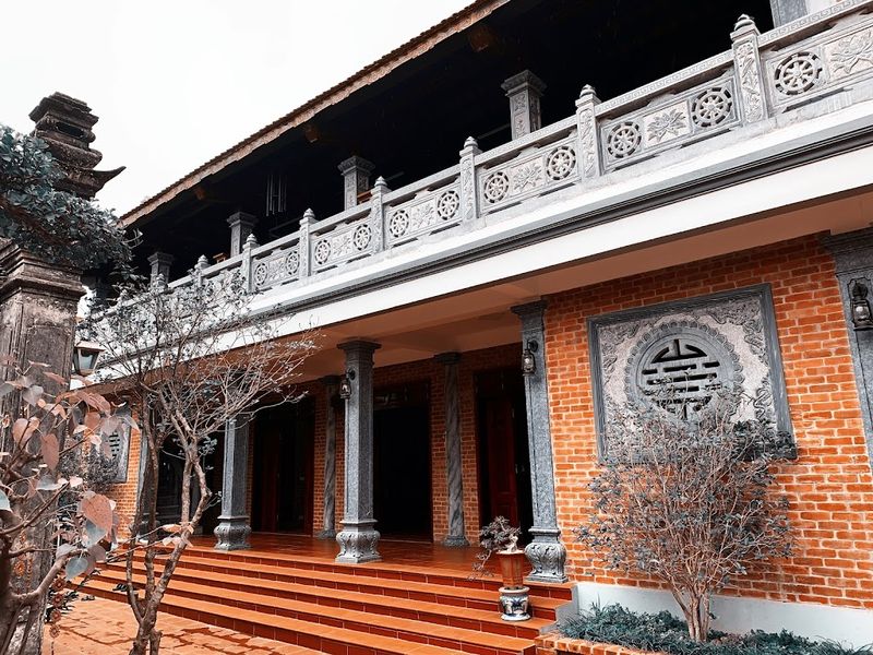 kinh nghiem du lich chua duc hau soc son ha noi 