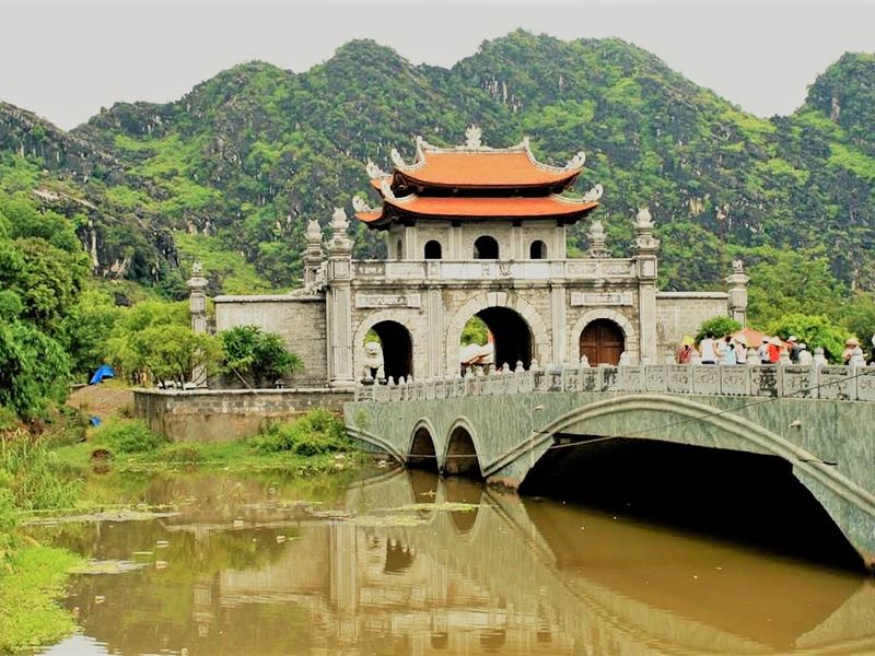 justfly co do hoa lu ninh binh