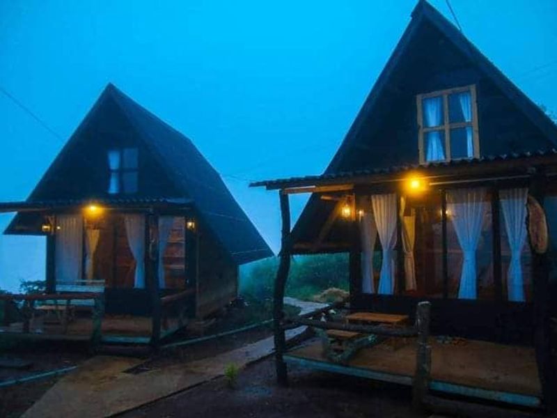 justfly up hill bungalow binh yen house da lat
