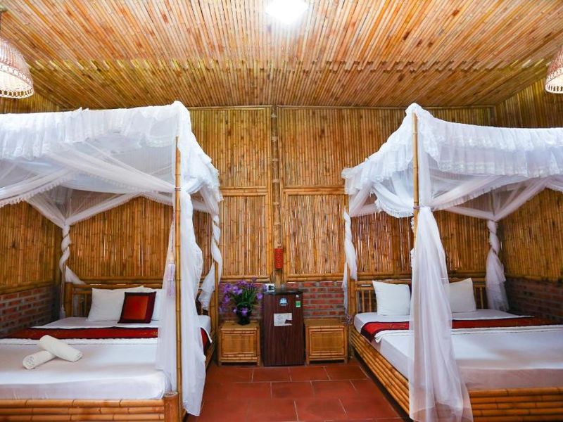 phong 4 nguoi view nui quoc khanh bamboo homestay ninh binh