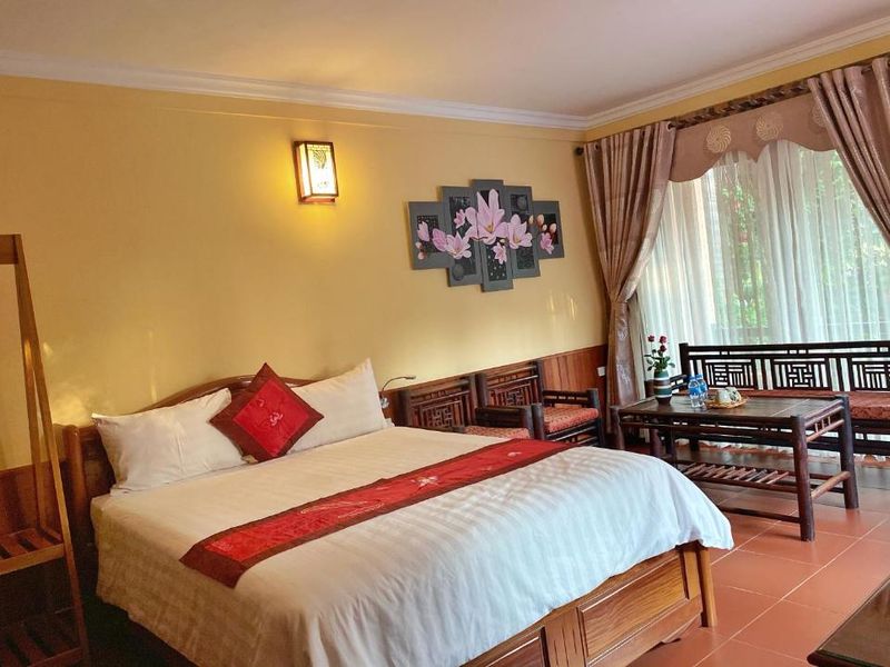 justfly deluxe room chez loan hotel ninh binh