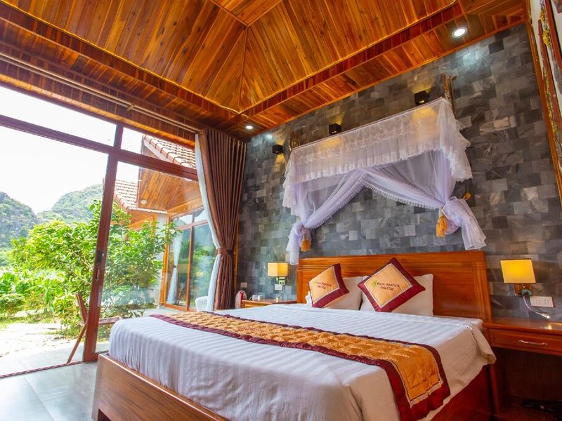 phong superior queen green mountain homestay ninh binh