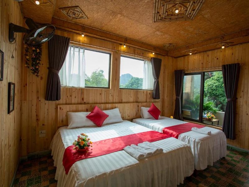 justfly phong luxury 3 nguoi hang mua bamboo homestay