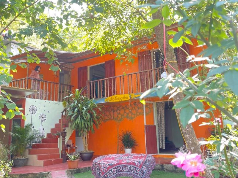 justfly can bo cong anh queen homestay ba vi