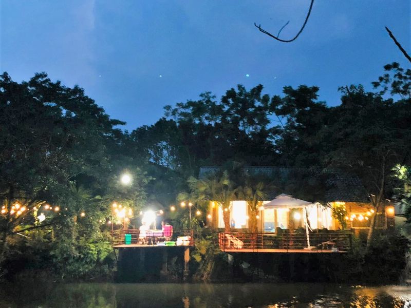 justfly can thiet moc lan queen homestay