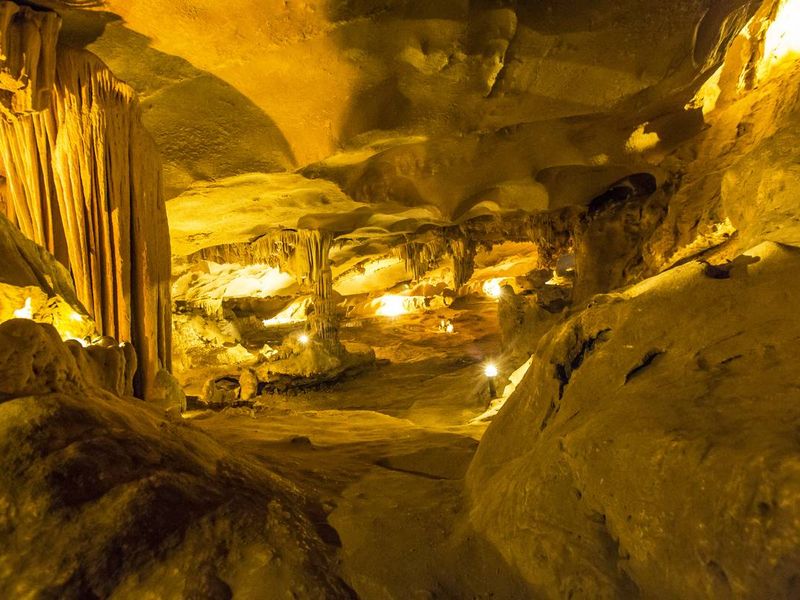 hang thien canh son dia diem du lich ha long attvdo20