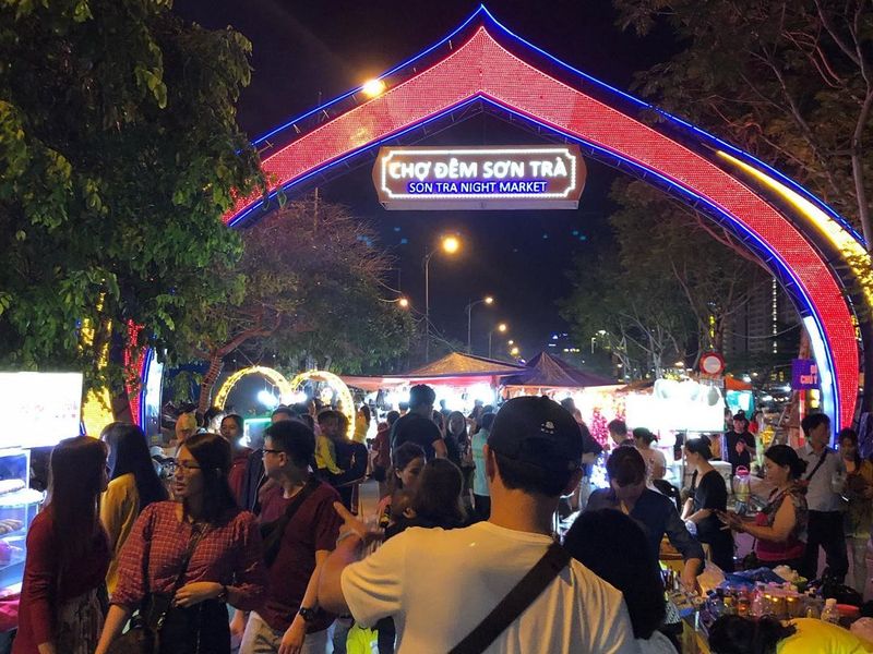 cho dem son tra dia diem du lich da nang attdad23