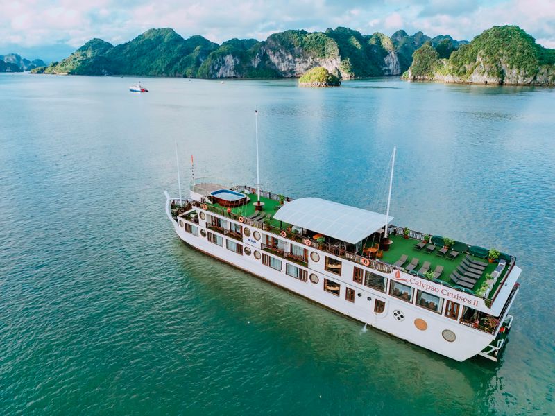 du thuyen calypso cruise oriental ha long bay
