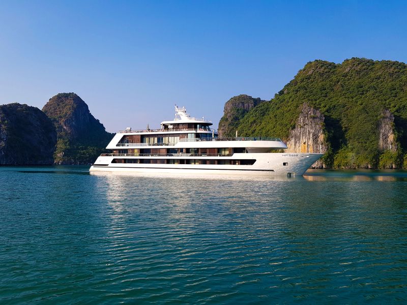 stellar of the seas aclass cruises ha long bay 