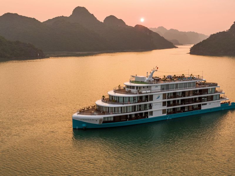 capella cruise ha long