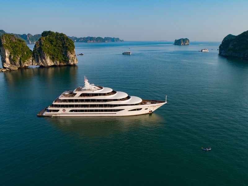 scarlet-pearl-cruise-ha-long-bay 