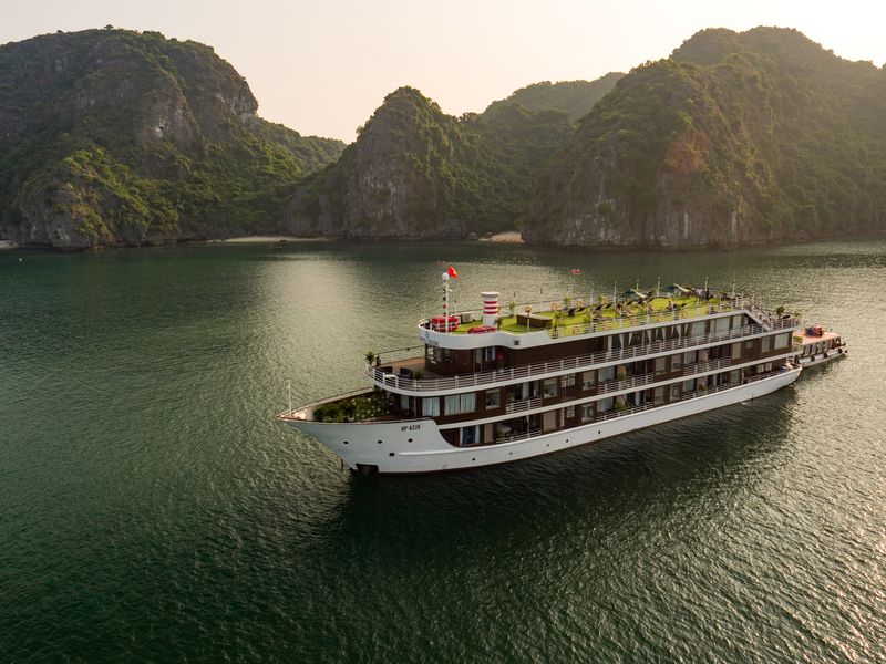 la casta regal cruise 24 cabin ha long bay