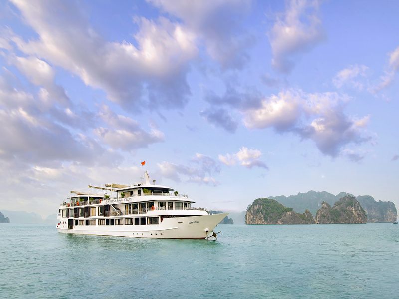 athena royal cruise ha long bay