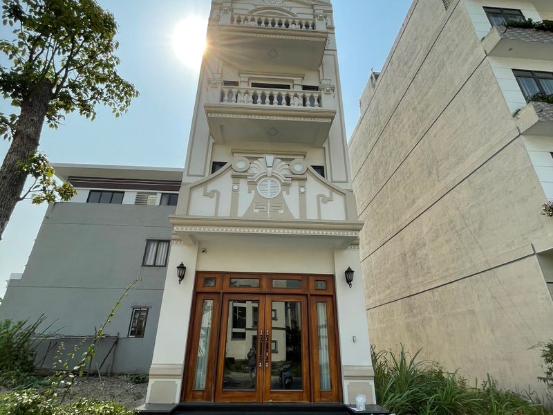 tt8 03 beverly hill ha long