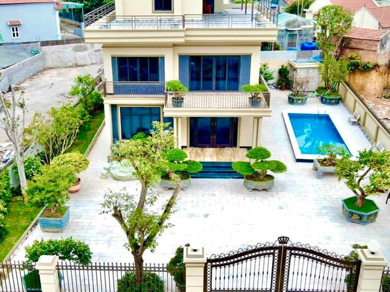 queen villa tuan chau ha long