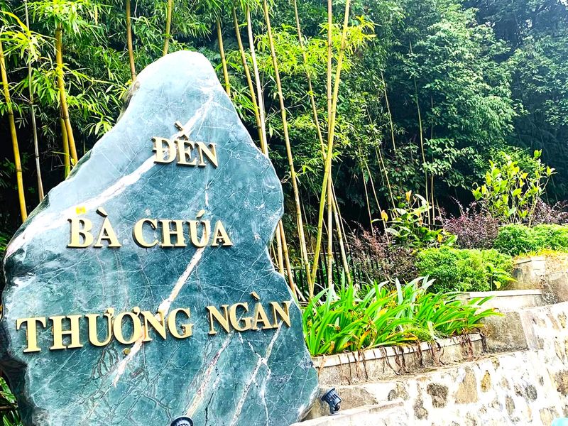 den ba chua thuong ngan tam dao vinh phuc