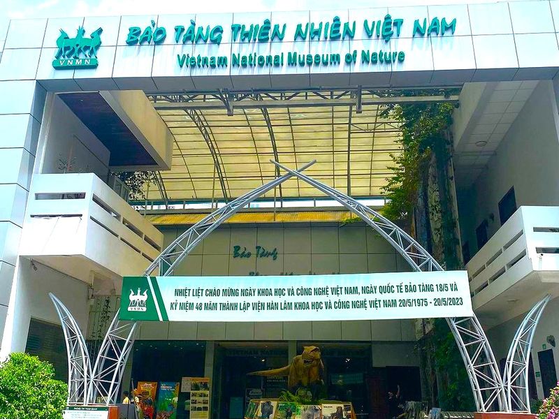 bao tang thien nhien viet nam hanoi