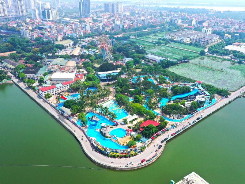 justfly cong vien nuoc ho tay hanoi