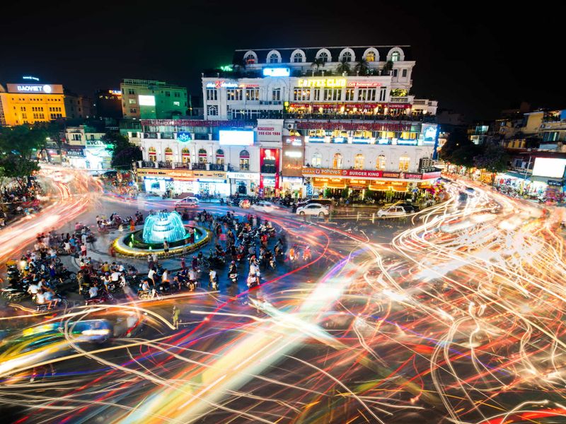justfly quang truong dong kinh nghia thuc hanoi