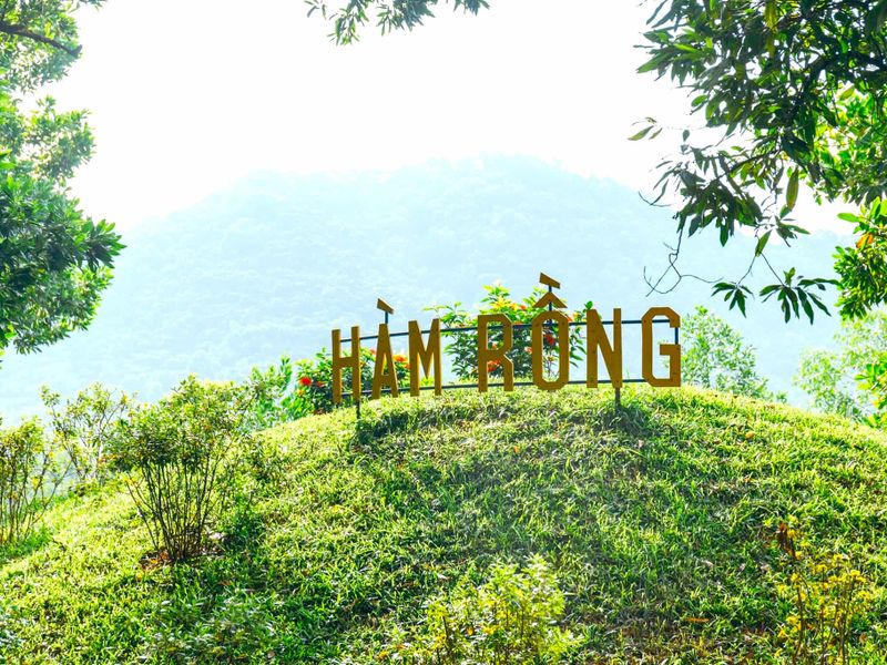 justfly ham rong lakeside soc son hanoi